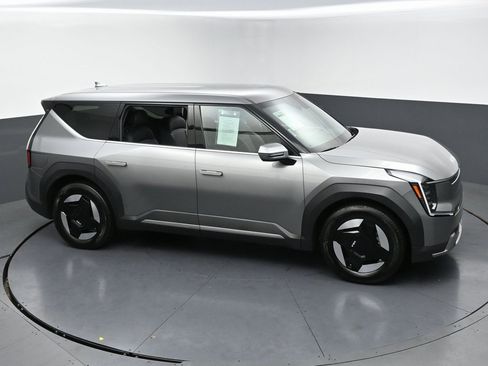 Used 2024 Kia EV9 Light Long Range image 54