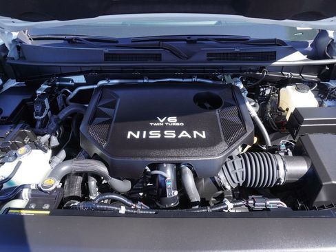 New 2026 Nissan Armada SL w/ Captain's Chari Seat Package image 7