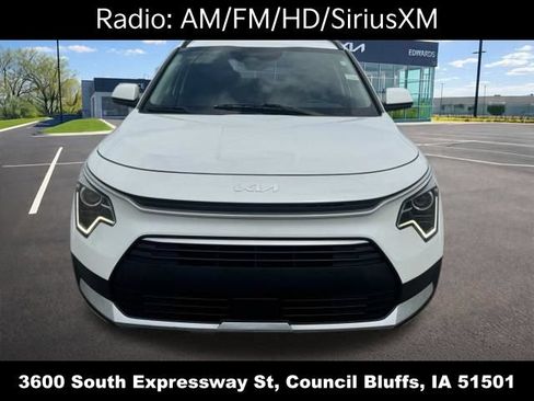 Used 2023 Kia Niro EX FWD image 6