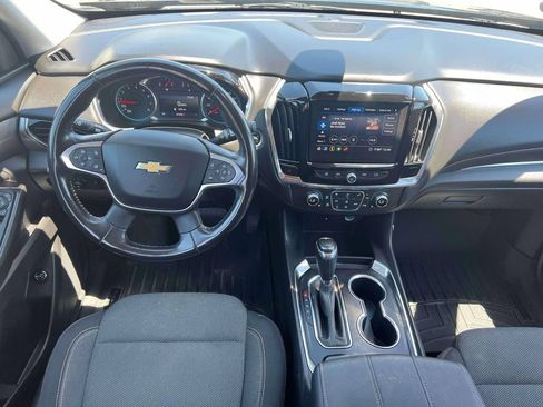 Used 2020 Chevrolet Traverse LT w/ Driver Confidence II Package AWD/4WD image 14