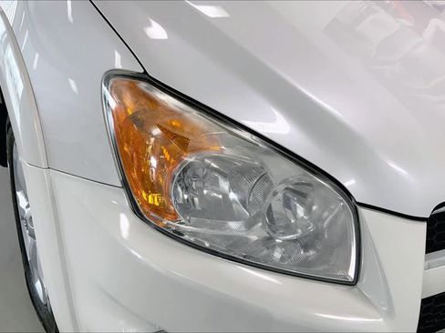 Used 2011 Toyota RAV4 Limited w/ Limited Extra Value Pkg AWD/4WD image 28