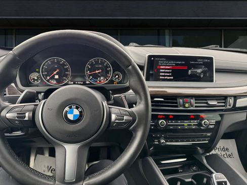 Used 2018 BMW X6 xDrive50i w/ M Sport Package image 4