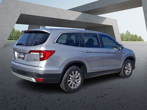 Used 2021 Honda Pilot EX image 4