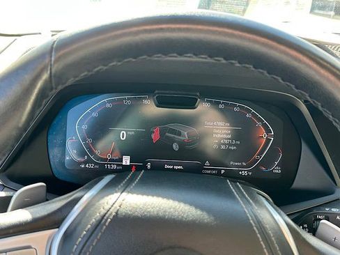 Certified 2022 BMW X7 xDrive40i w/ Executive Package image 29