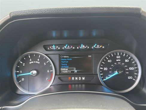 Used 2019 Ford Expedition XLT w/ Equipment Group 201A AWD/4WD image 26