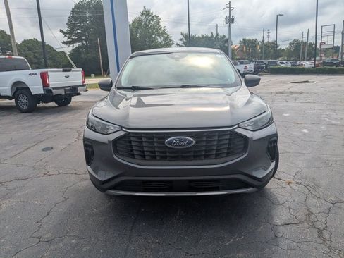 Certified 2025 Ford Escape Active w/ Cold Weather Package FWD image 3
