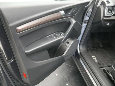 Certified 2023 Audi Q5 2.0T Premium w/ Convenience Package AWD/4WD image 5