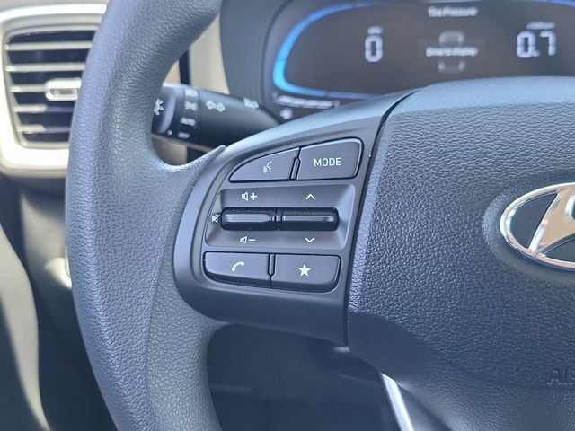 Certified 2026 Hyundai Venue SE FWD image 7