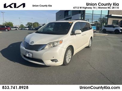 Used 2011 Toyota Sienna Limited w/ Premium Pkg