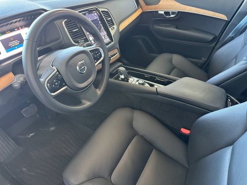 Certified 2024 Volvo XC90 T8 Plus w/ Protection Package Premier AWD/4WD image 16