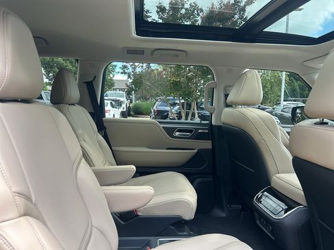 Used 2026 INFINITI QX80 Pure w/ Cargo Package AWD/4WD image 16