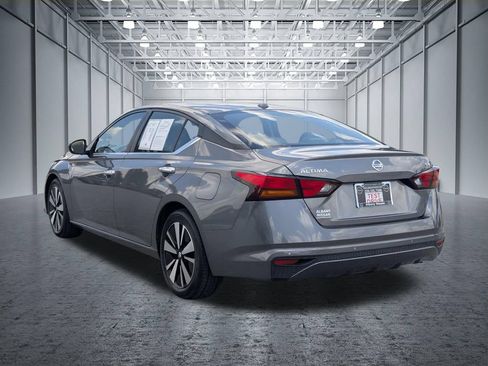 Used 2022 Nissan Altima 2.5 SV FWD image 8