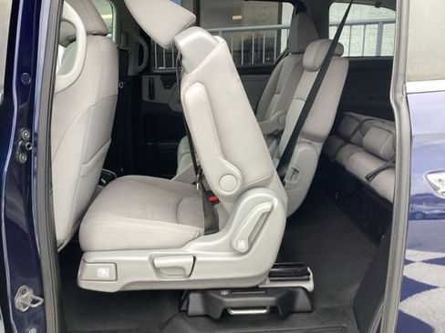 Used 2018 Honda Odyssey EX image 13