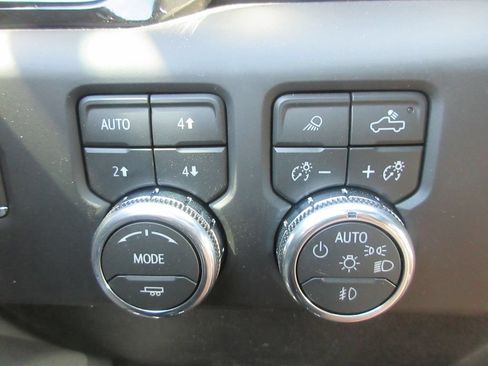 New 2026 GMC Sierra 3500 AT4 w/ AT4 Premium Plus Package AWD/4WD image 18