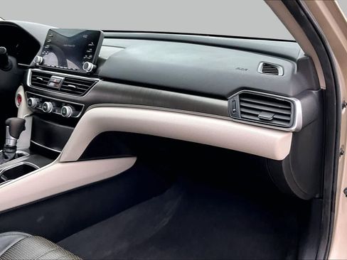 Used 2020 Honda Accord LX image 18