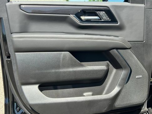New 2026 GMC Yukon Elevation w/ Elevation Premium Package AWD/4WD image 15