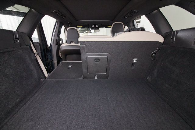 Certified 2026 Volvo XC60 B5 Plus AWD/4WD image 24