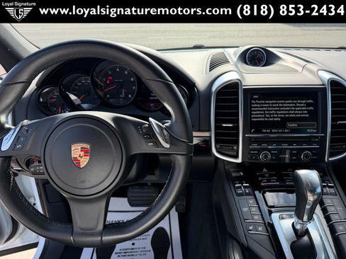 Used 2014 Porsche Cayenne Platinum Edition AWD/4WD image 26