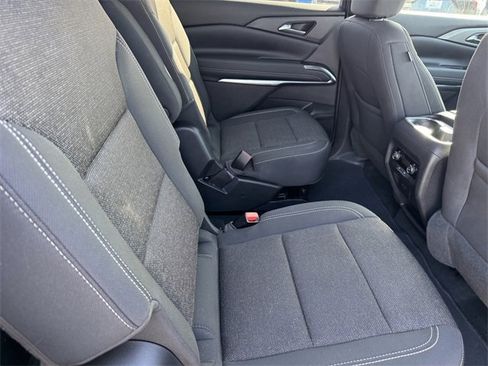 Certified 2025 Chevrolet Traverse LT image 7