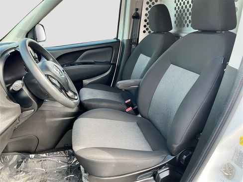 Used 2022 RAM ProMaster City Base image 18