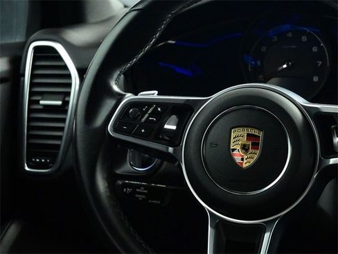Used 2020 Porsche Cayenne S image 12