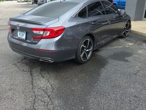 Used 2018 Honda Accord Sport image 7