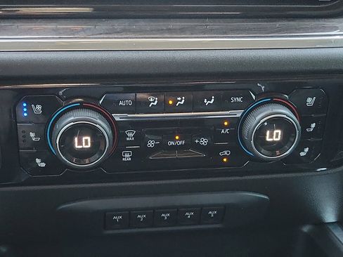 Used 2024 Chevrolet Silverado 2500 LTZ w/ LTZ Plus Package image 15