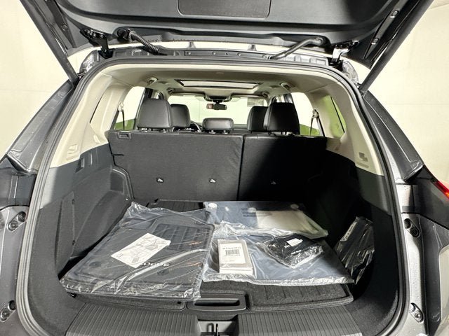 New 2026 Nissan Rogue Platinum w/ Tech Package AWD/4WD image 25