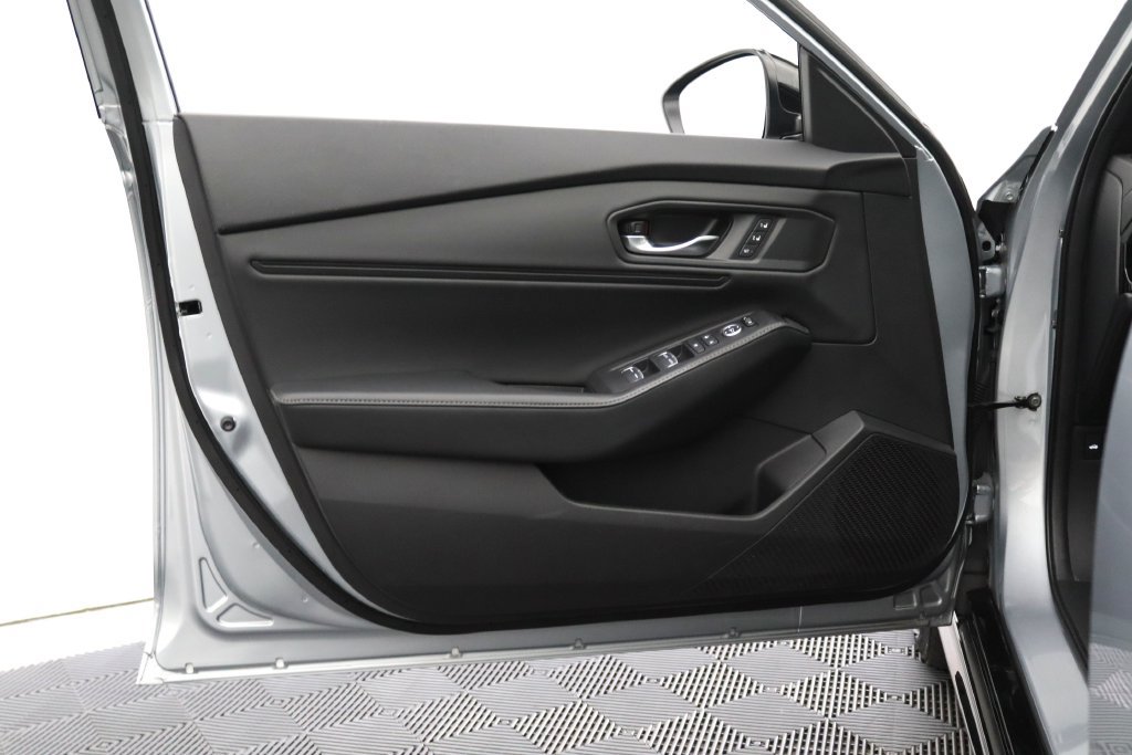 Used 2024 Honda Accord Sport image 11