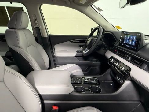 Used 2025 Honda Pilot EX-L image 47