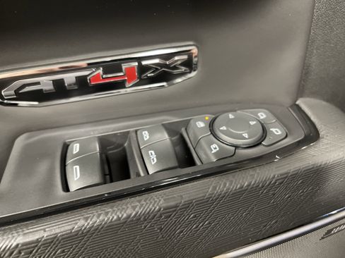 Used 2023 GMC Sierra 1500 AT4X image 12