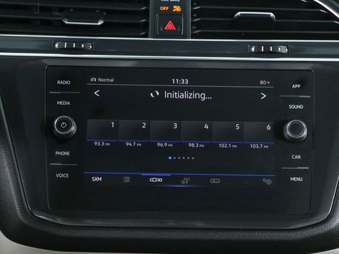 Used 2022 Volkswagen Tiguan SE R-Line AWD/4WD image 19