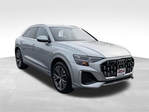 Used 2025 Audi Q8 Premium w/ Convenience Package AWD/4WD image 3