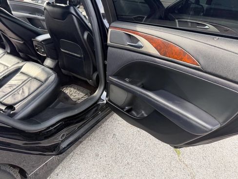 Used 2017 Lincoln MKZ Reserve FWD image 35