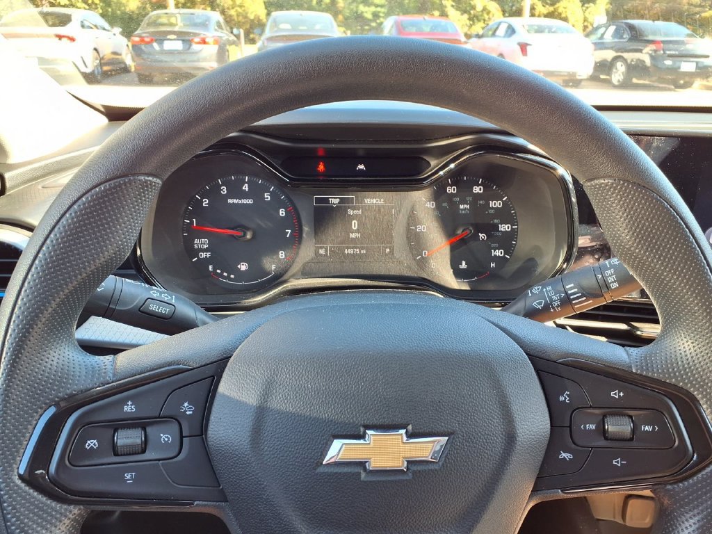 Used 2024 Chevrolet Trax LS w/ LS Convenience Package FWD image 21