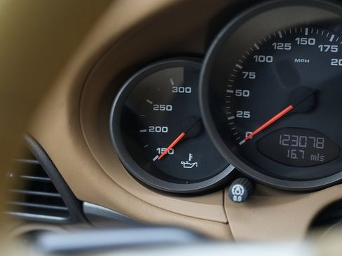 Used 2006 Porsche 911 Carrera 4 image 46