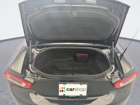 Used 2017 FIAT 124 Spider Classica RWD image 21