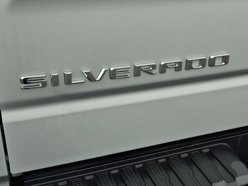 Used 2022 Chevrolet Silverado 1500 LT Trail Boss w/ Convenience Package II image 30