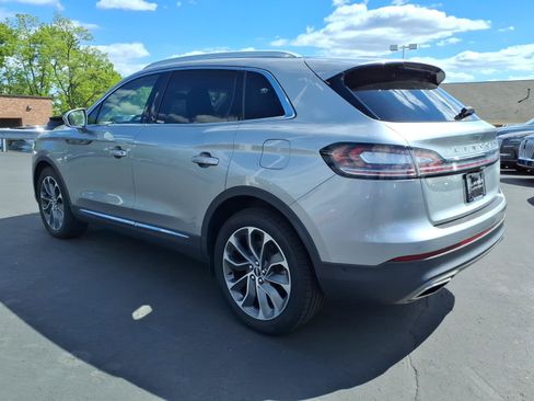 Used 2022 Lincoln Nautilus Reserve AWD/4WD image 5