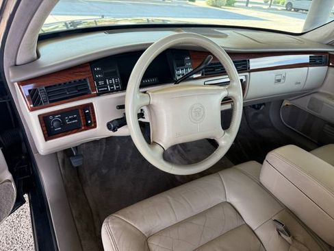 Used 1994 Cadillac De Ville Sedan image 25