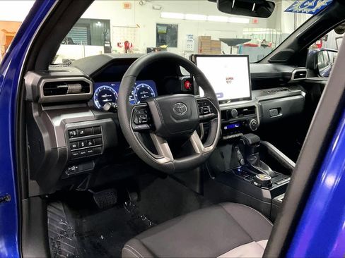 Used 2025 Toyota Tacoma TRD Off-Road w/ TRD Off Road Upgrade Package image 17