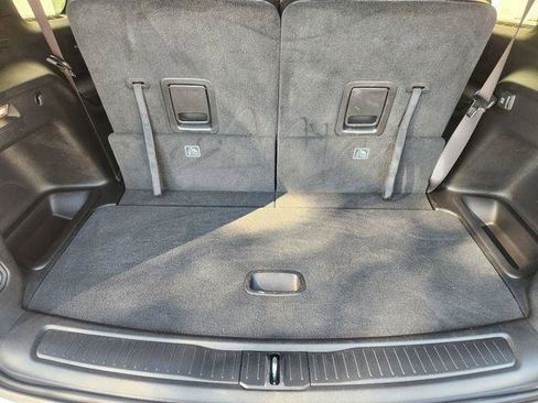 Certified 2025 Jeep Grand Cherokee L Limited w/ Black Appearance Package RWD image 32