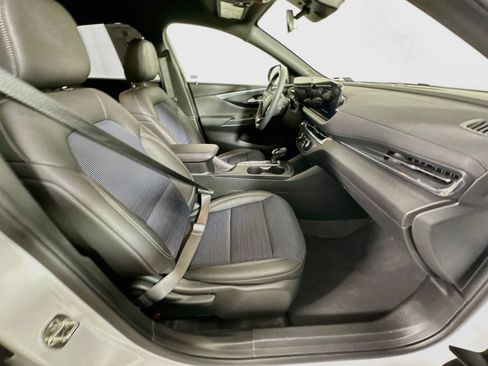 Used 2026 Buick Envista Preferred FWD image 28