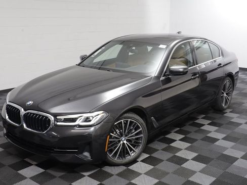 Used 2023 BMW 530i xDrive w/ Convenience Package AWD/4WD image 2