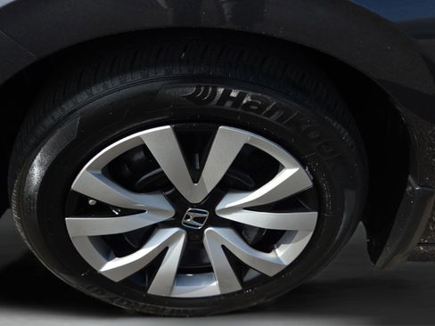 Used 2023 Honda Civic LX image 9