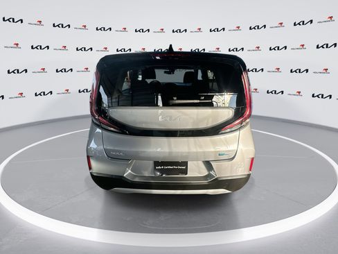 Certified 2023 Kia Soul EX image 7
