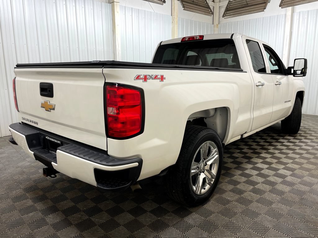Used 2017 Chevrolet Silverado 1500 Custom w/ Custom Convenience Package AWD/4WD image 15