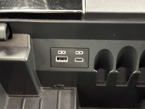 Used 2023 Toyota Tundra SR5 w/ SR5 Premium Package image 34