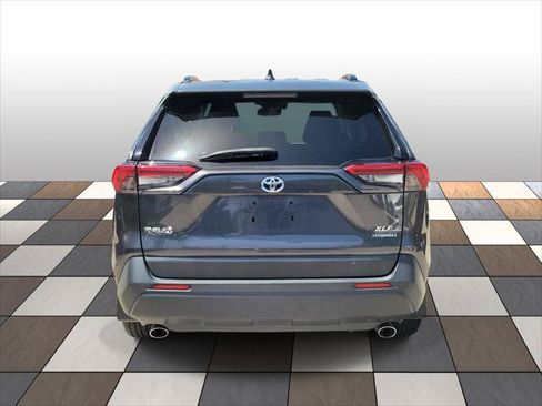 Used 2020 Toyota RAV4 XLE w/ All Weather Liner Package AWD/4WD image 5