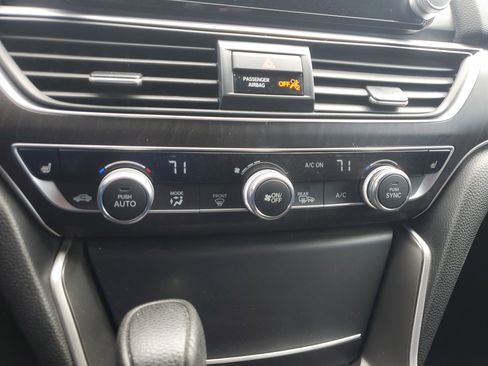 Used 2018 Honda Accord EX image 20